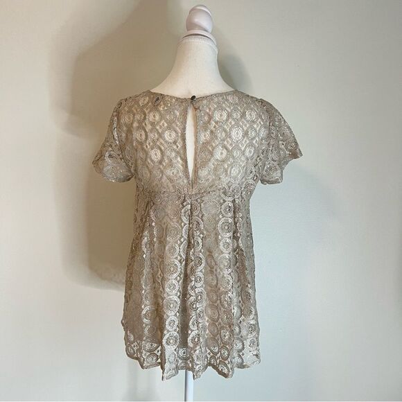 Anthropologie Akemi & Kim Metallic Lace Blouse Size Small Short Sleeve - Picture 7 of 9